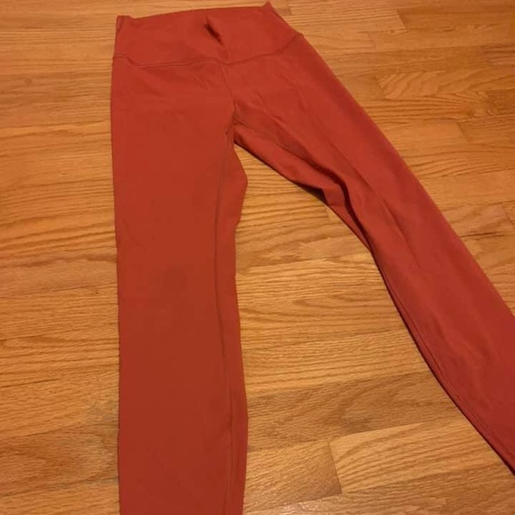 lululemon athletica Pants - Lulu leggings size 6!!!!! lululemon athletica Pants - Lulu leggings size 6!!!!!